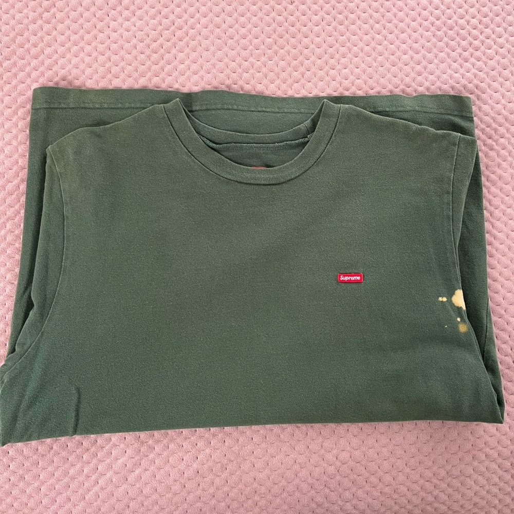 Supreme green tee